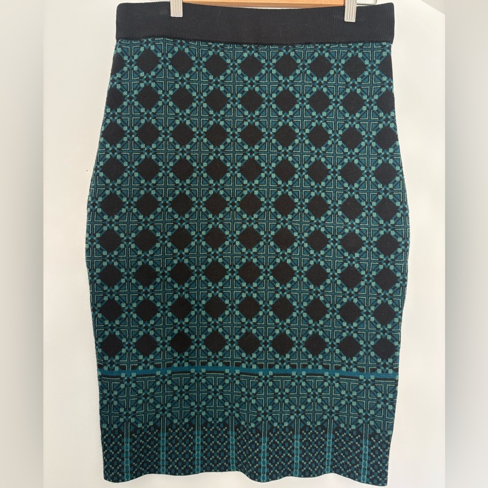 Max Studio Teal and Black Geometric Knit Pencil Skirt